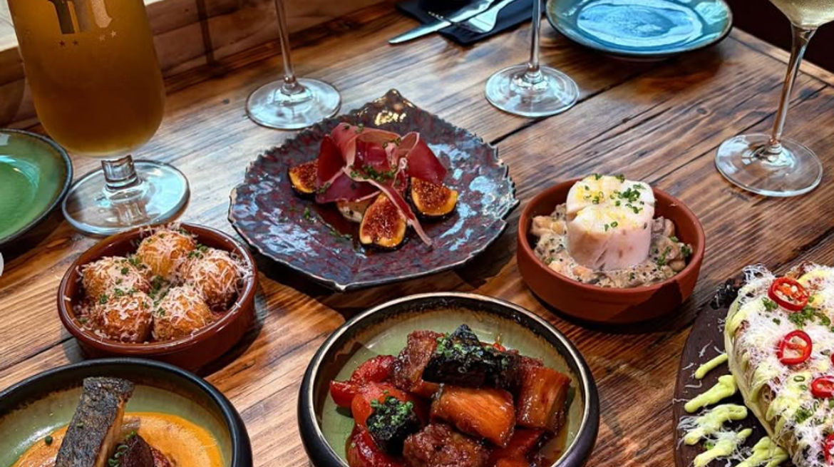 Plates by Purnell's