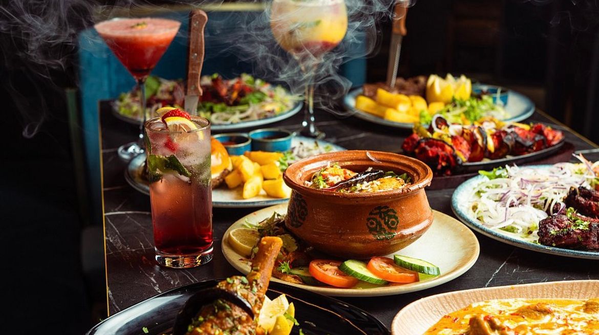 ZOYA Indian Lounge