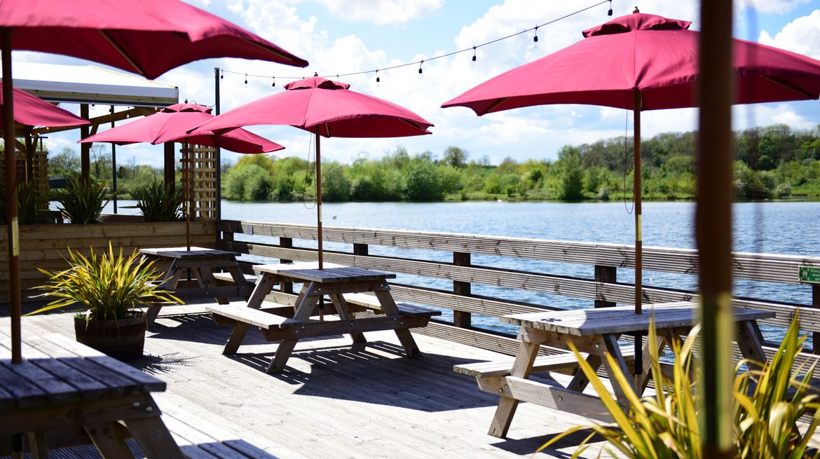 Lakeside Bar & Bistro at Stanton Lakes