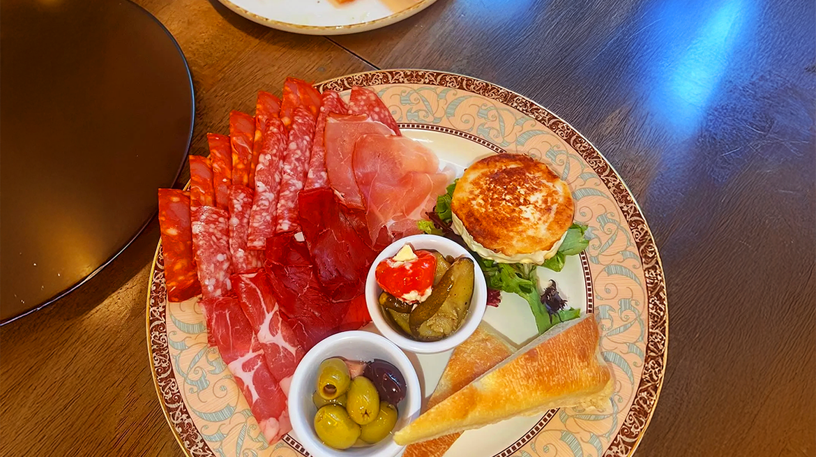 The Tamburlaine Restaurant & Bar