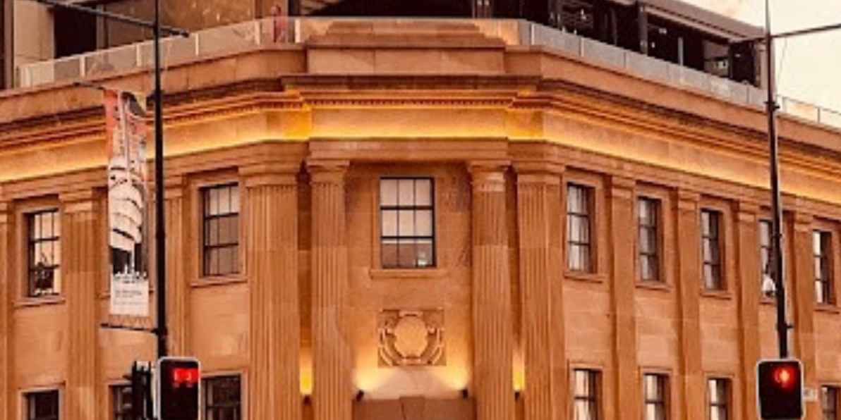 George Banks Rooftop Bar & Bistro: 50% off the first table of the night ...