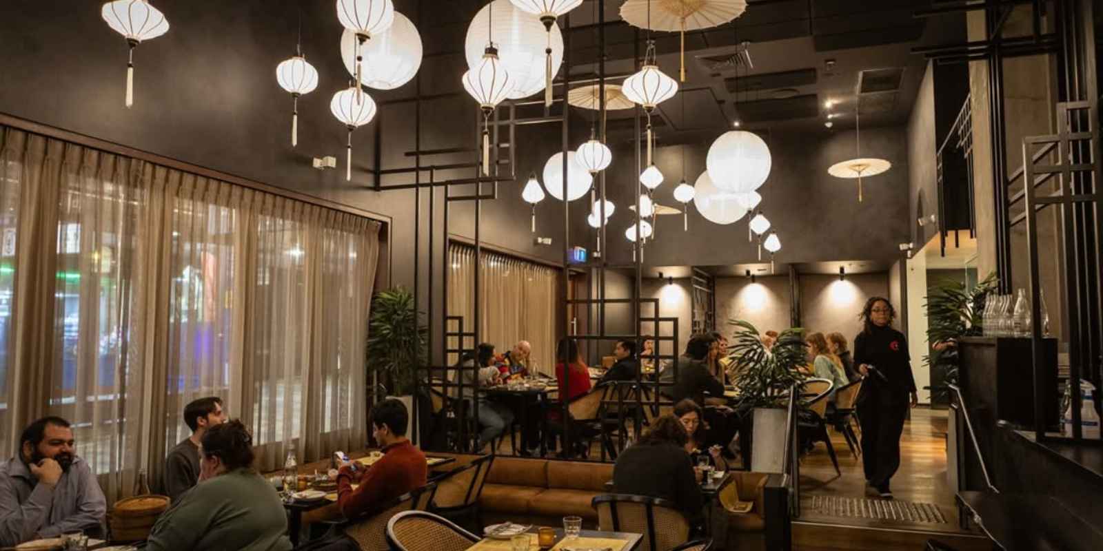 Hizola’s Kitchen & Bar