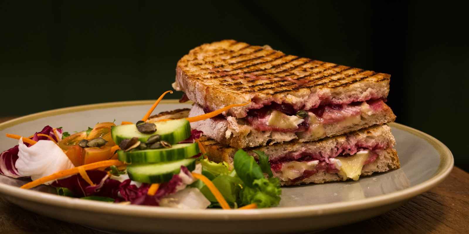 Arthur's Cafe and Bistro