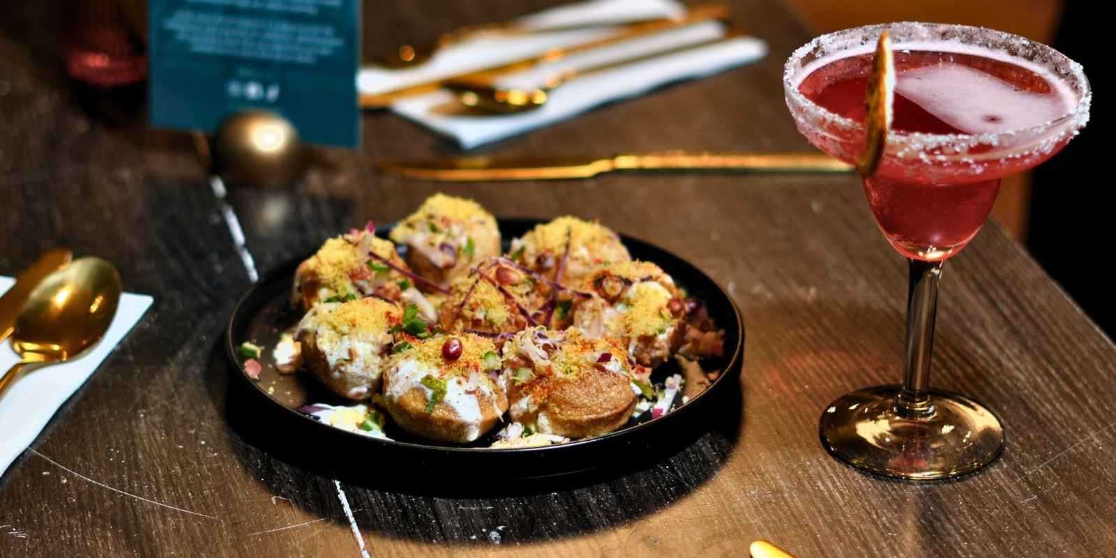 Vani's Kitchen (Restaurant & Bar)