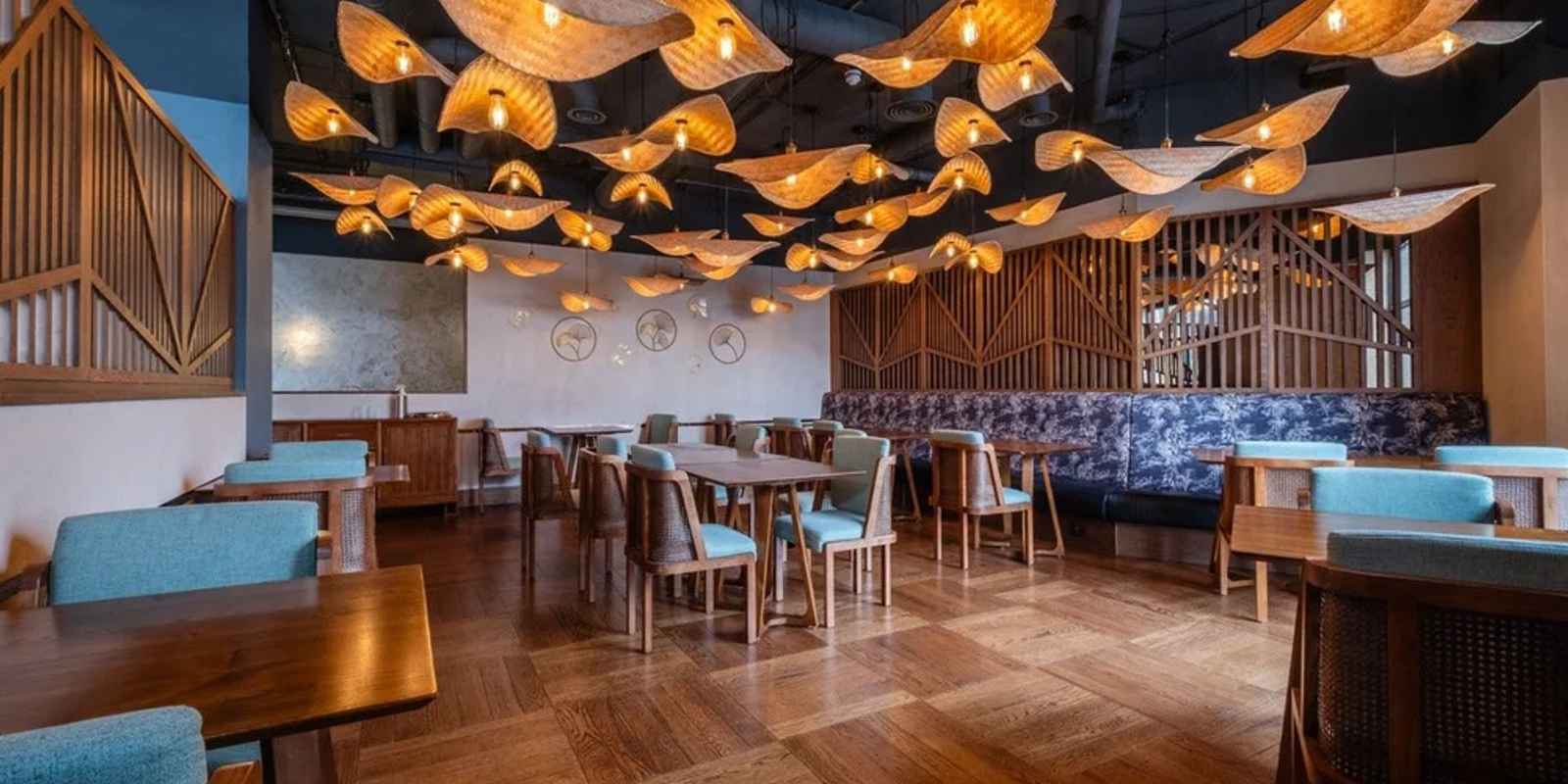 Blue Jasmine Wine & Tapasía