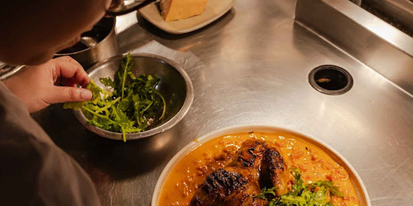 No.5 Restaurant & Bar