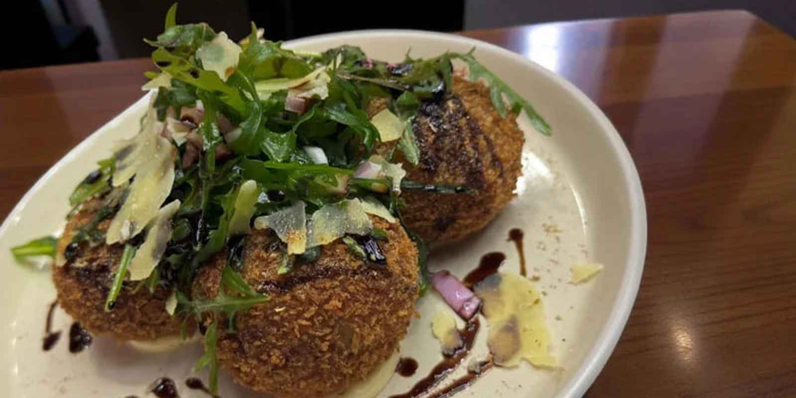 Etérna Café and Dine 24/7