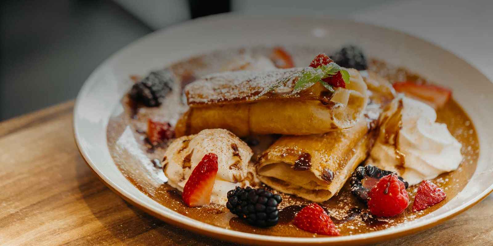 Akiras Cafe & Restaurant