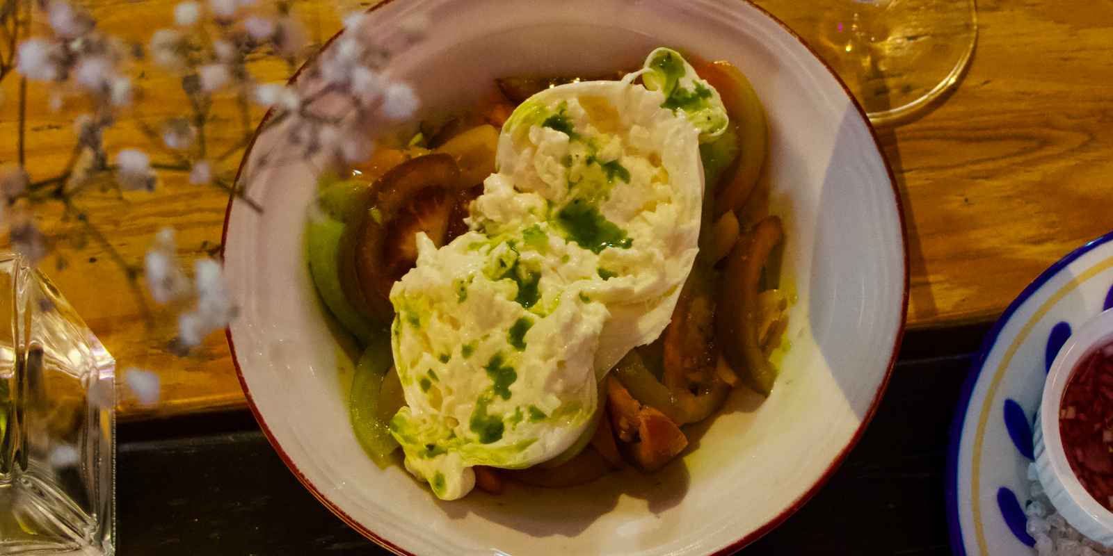 Holly's Bar & Kitchen