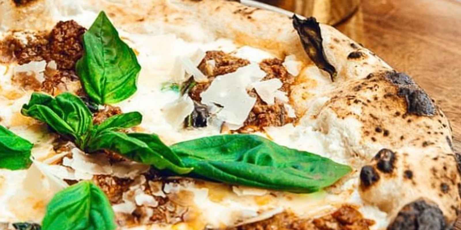 Larry's Pizzeria & Cocktail Bar