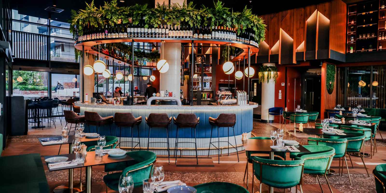 Saros Bar & Dining
