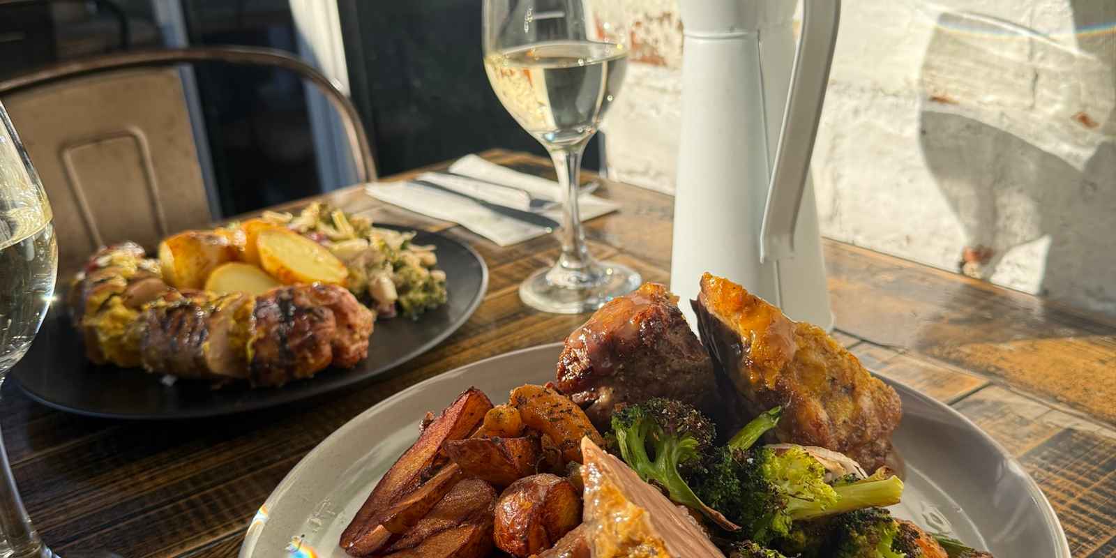 Ombrellos Kitchen & Bar