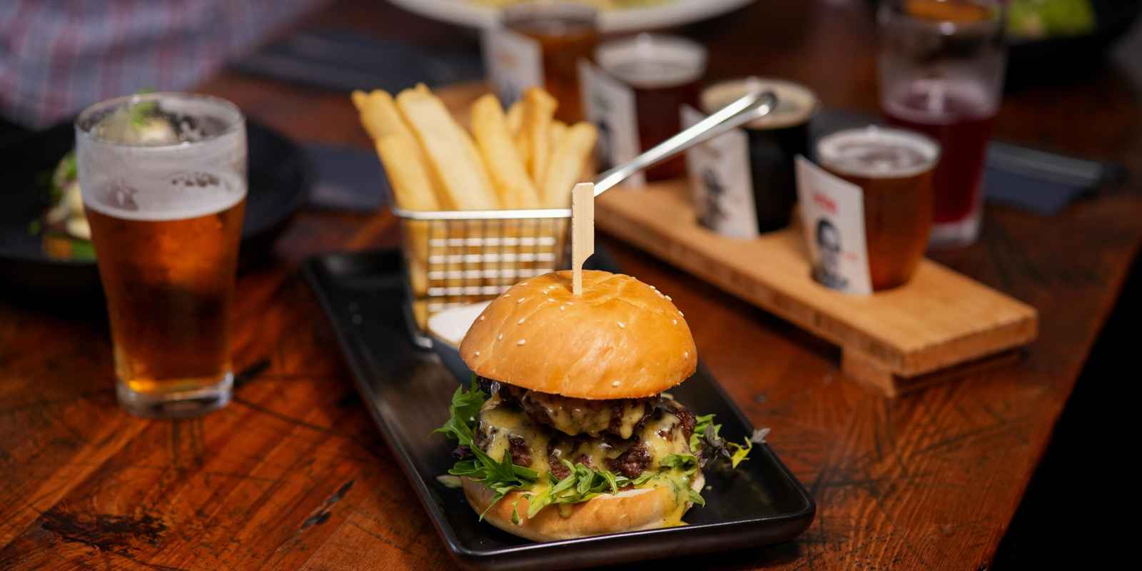 Patrons Bar, Restaurant & Brewery