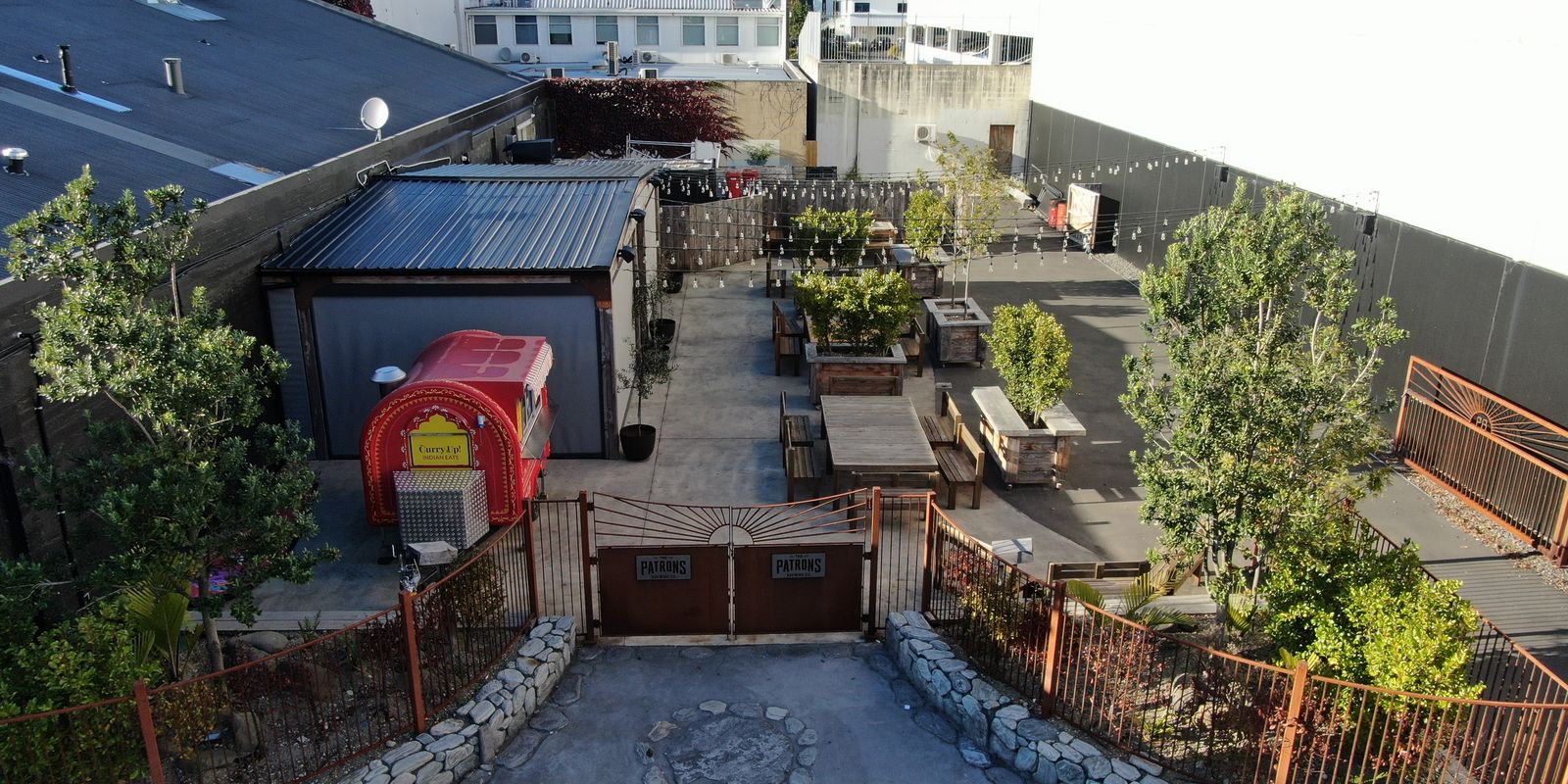 Patrons Bar, Restaurant & Brewery