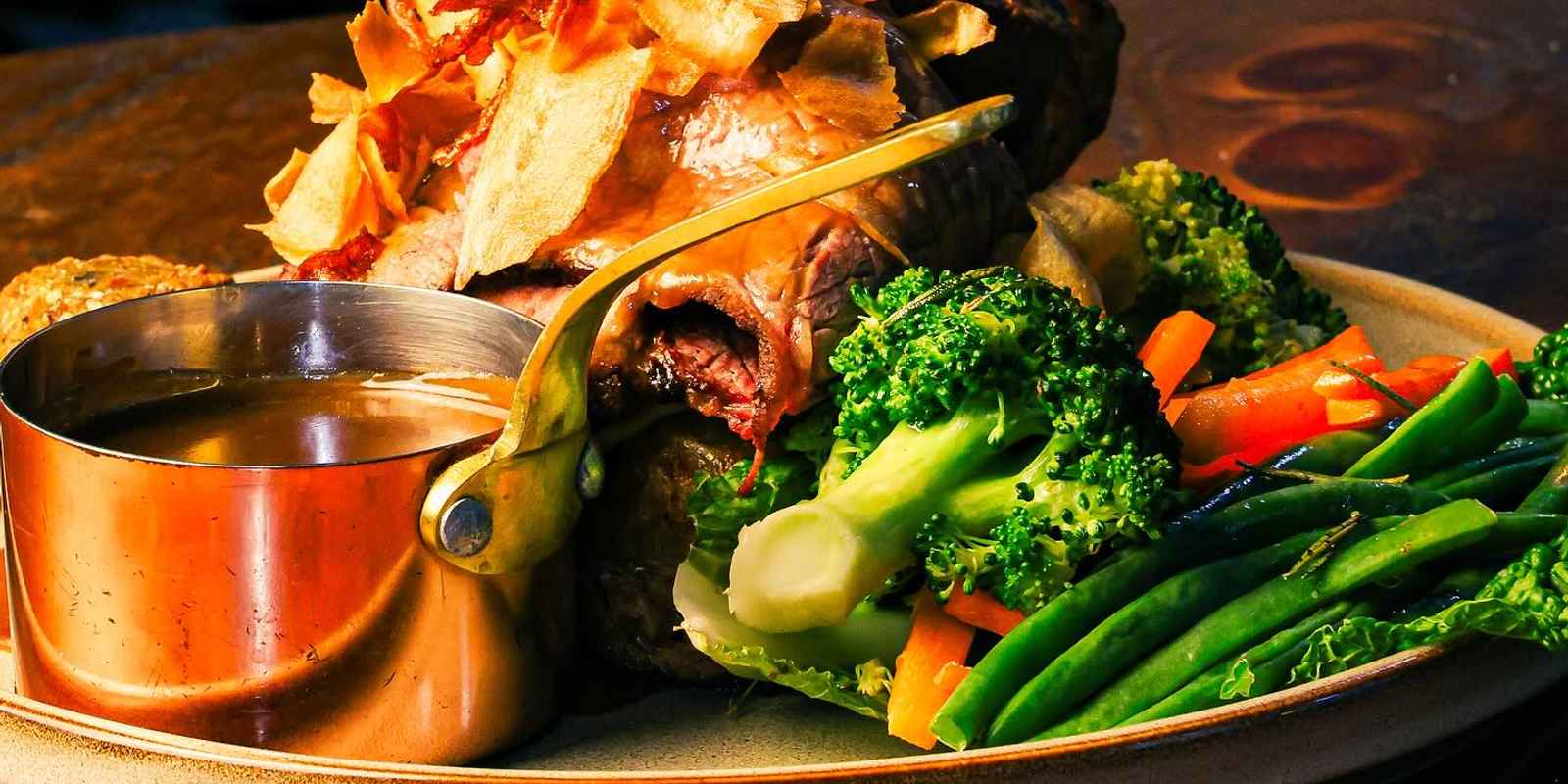 Jerk and Sizzle at Bank De Léon