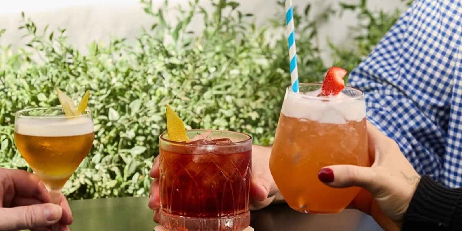 Ronnie's Terrace Bar ( Rialto Piazza )