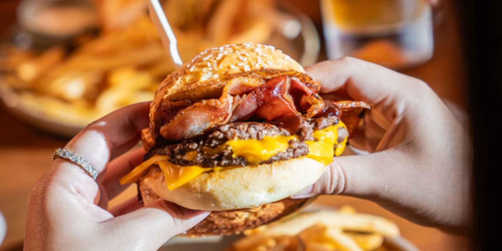 Solander Dining and Bar
