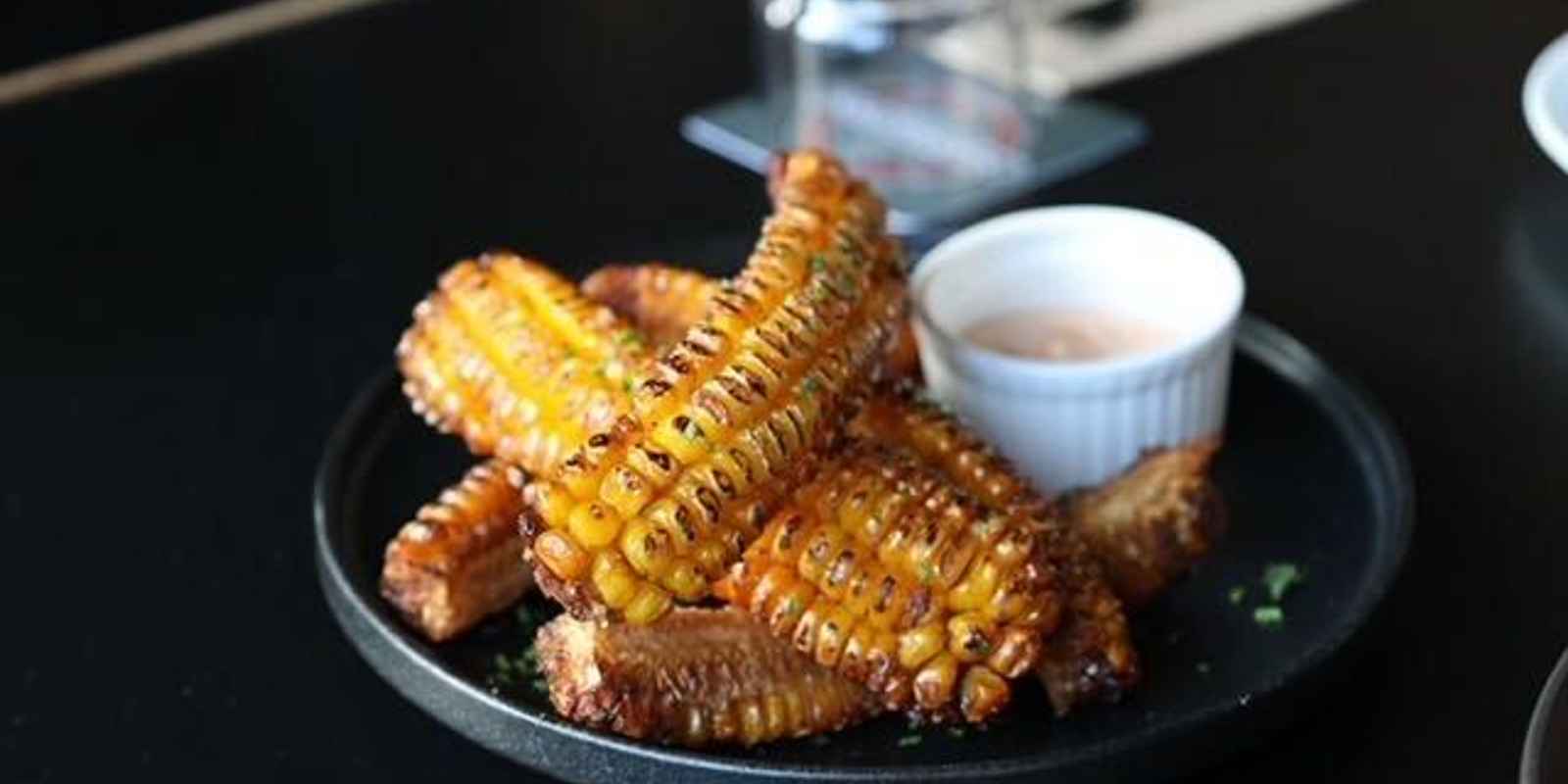 Manhattan Bar + Eatery