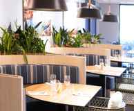 Poolhouse Bar & Kitchen