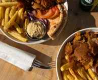 Yianni's