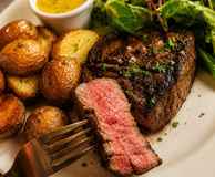 Captains Restaurant & Bar