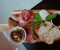 Amelia's Bar & Kitchen