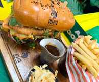 Jerk and Sizzle at Bank De Léon