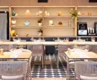 Poolhouse Bar & Kitchen