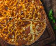 Martinellas Brighton Bay Pizza