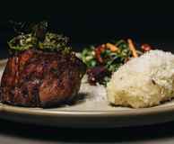 GIANTS Restaurant & Bar