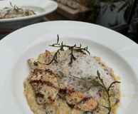 Mr L's Bar & Restaurant