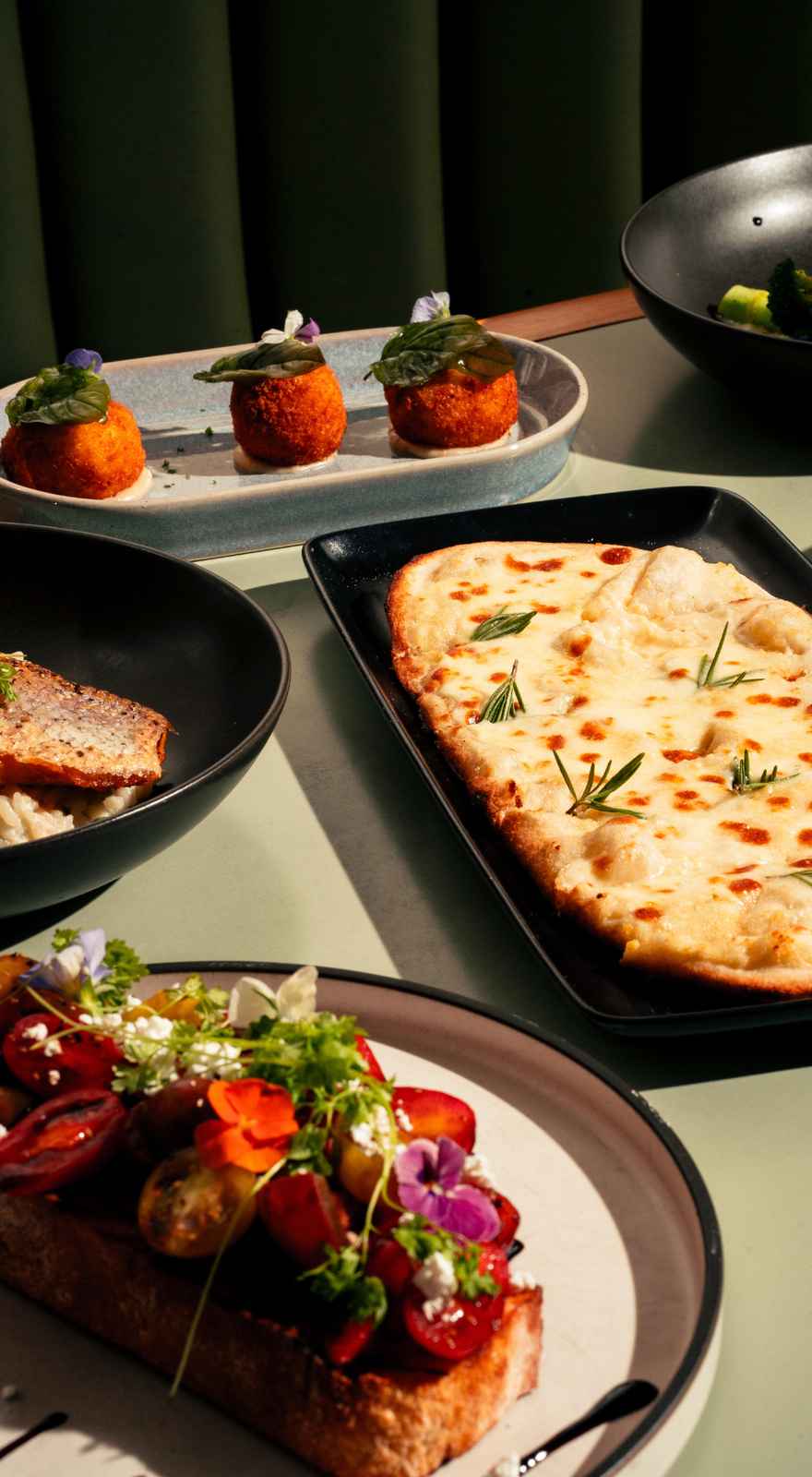 Ovello Bar & Kitchen