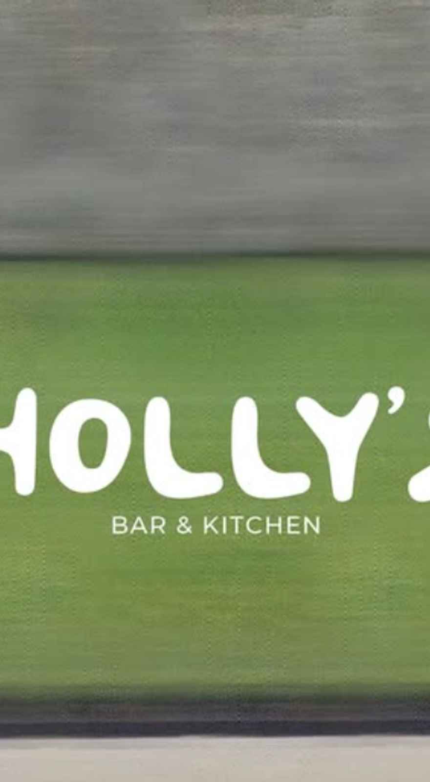 Holly's Bar & Kitchen