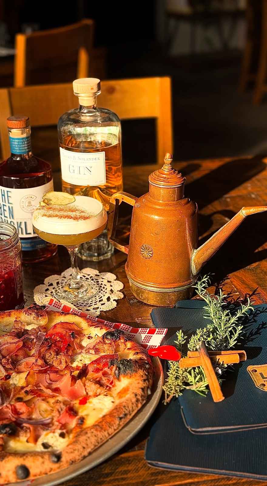 Larry's Pizzeria & Cocktail Bar