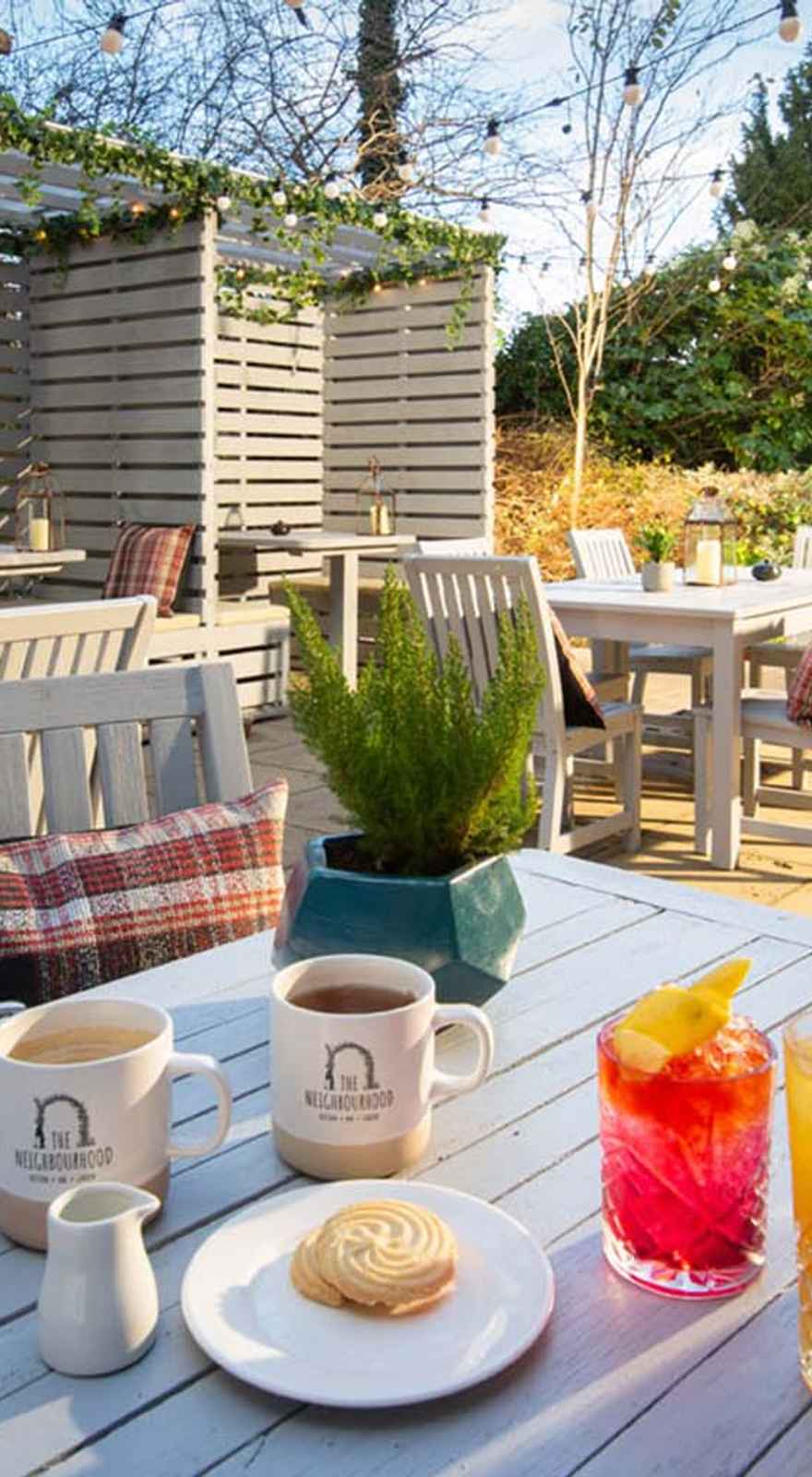 The Neighbourhood Bar & Kitchen
