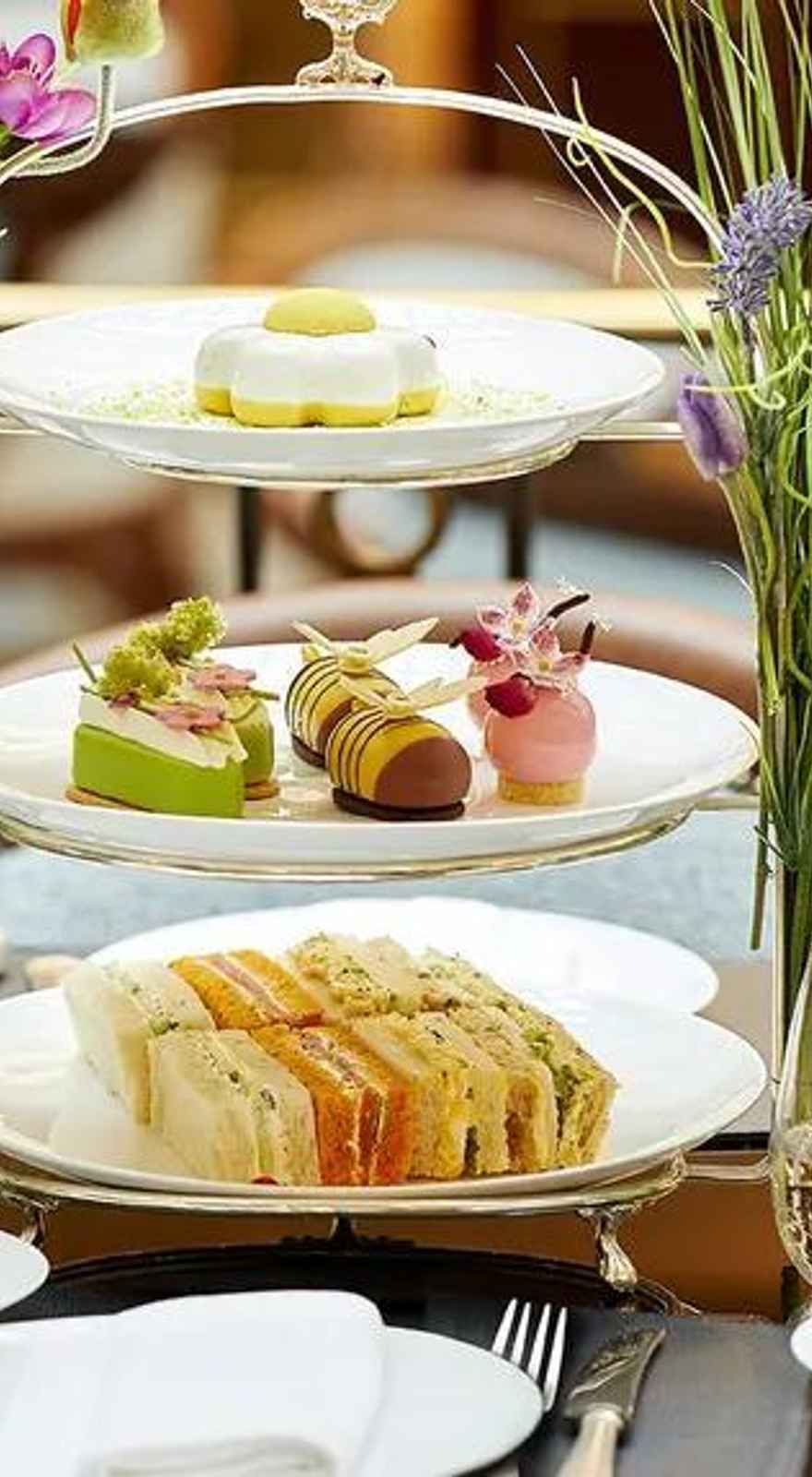 High Tea @ The George Bar & Grill