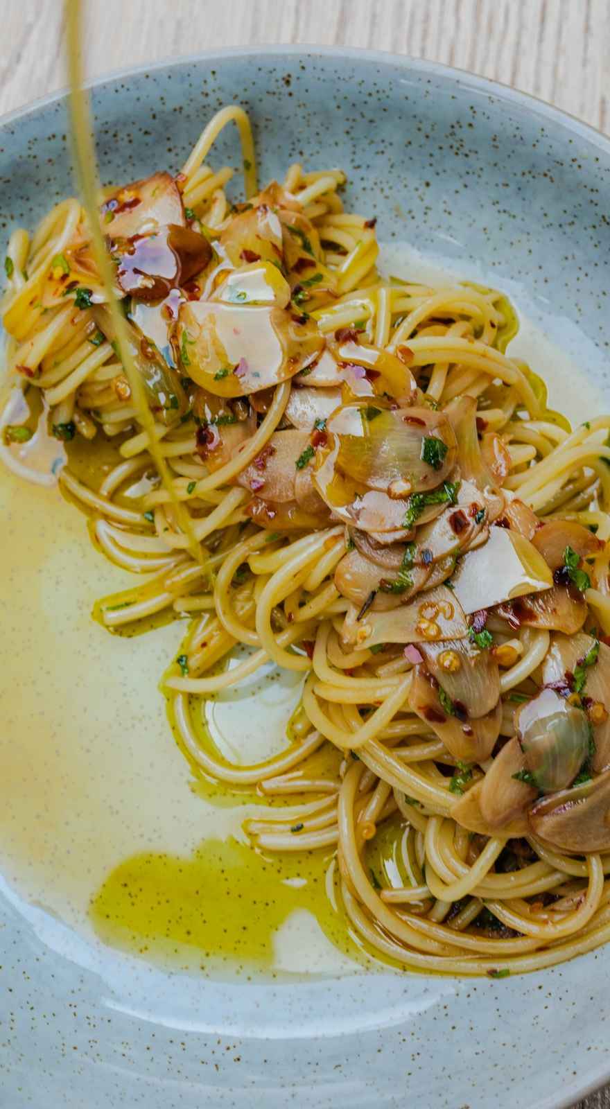 No.5 Restaurant & Bar