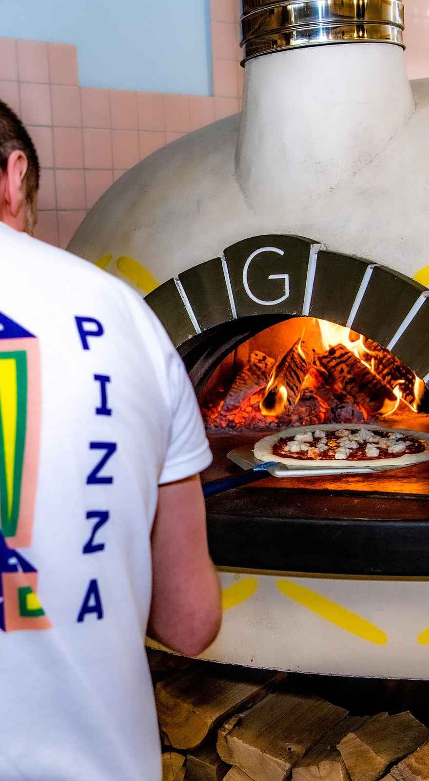 400 Rabbits Elephant & Castle