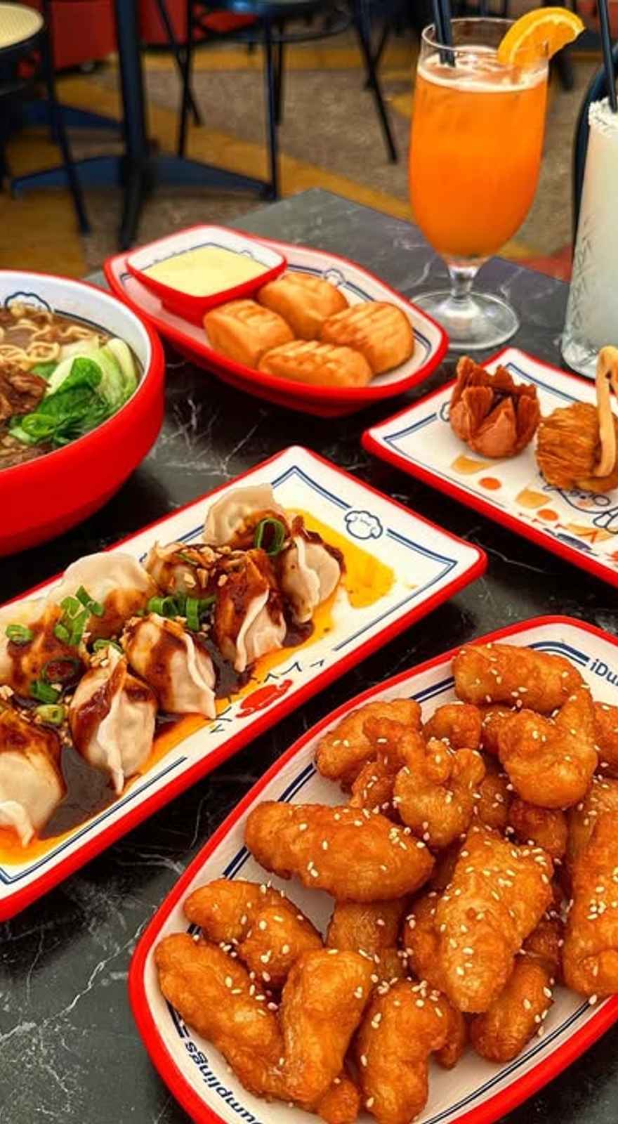 iDumplings Asian Food & Dragon Bar