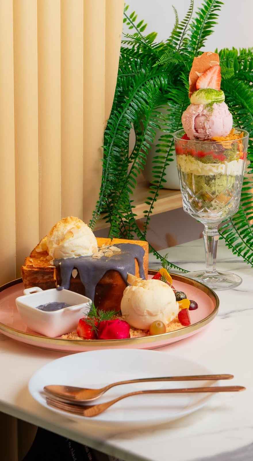 Mitr Dessert House & Dining