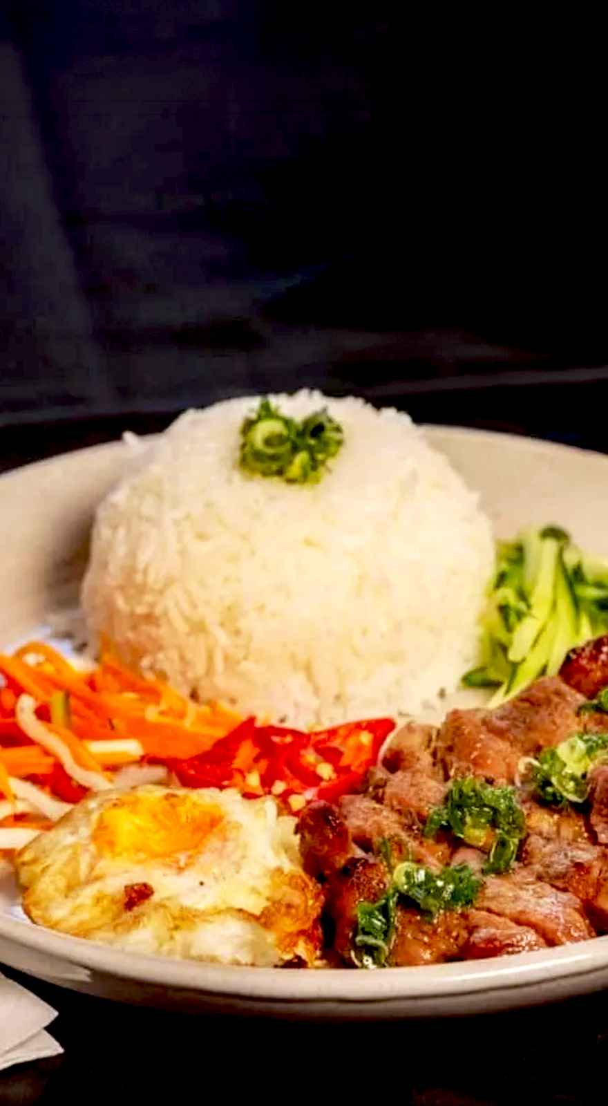 OGRILL / Saigon Express Lounge & Bar