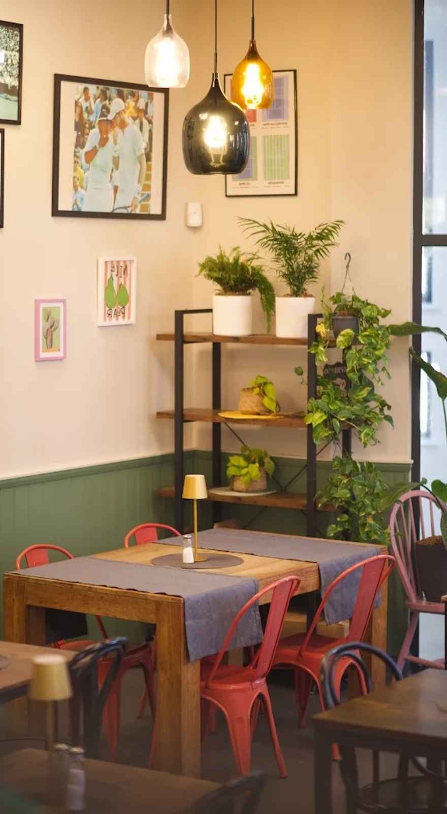 Arthur's Cafe and Bistro