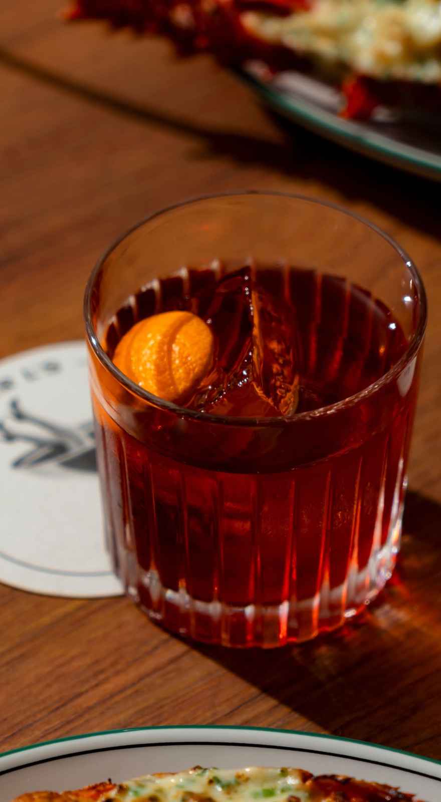 Mr L's Bar & Restaurant