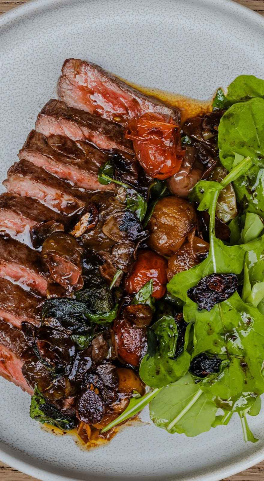 No.5 Restaurant & Bar