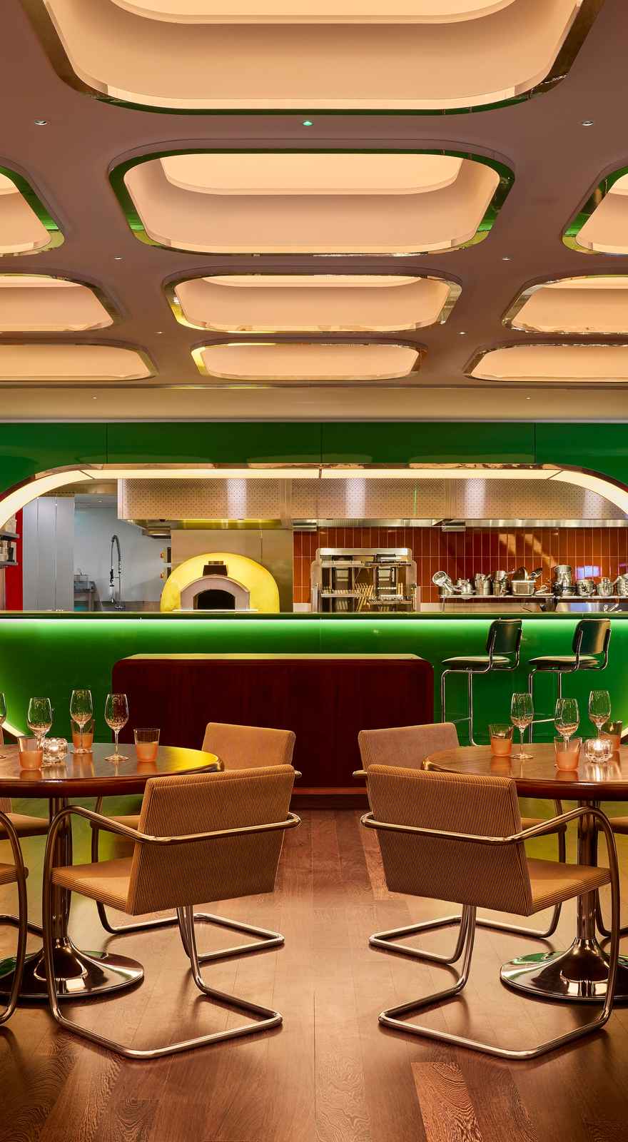 TOWN Restaurant